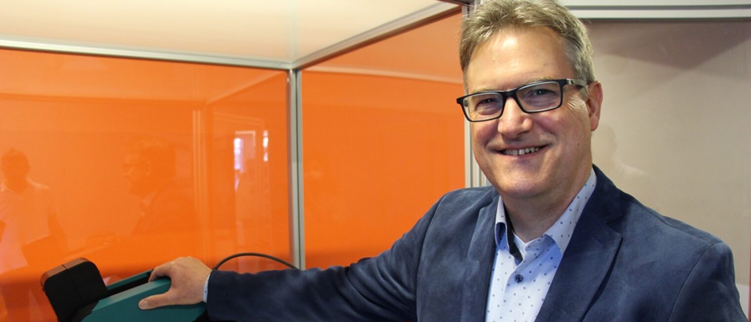 HGF Hiltner mit HORST Mann mit Roboter