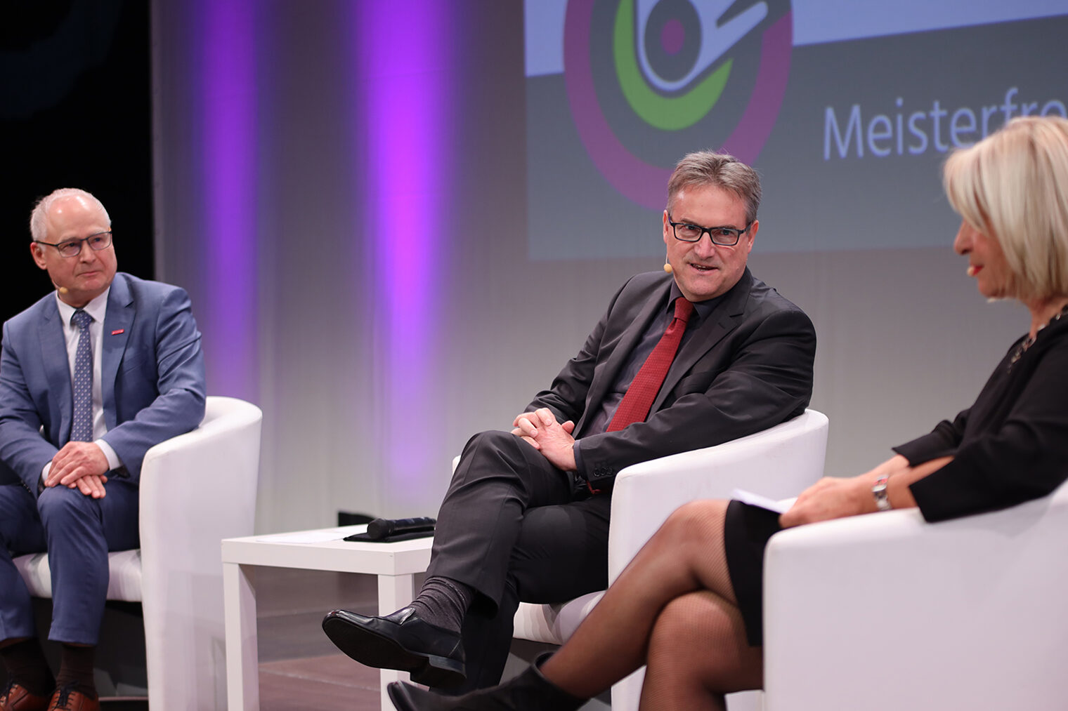 Handwerkskammerpräsident Werner Rottler und Hauptgeschäftsführer Georg Hiltner auf der Meisterfeier 2022 der Handwerkskammer Konstanz.