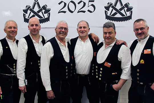 Gruppenbild vom Zimmerer-Treff 2025 in der Bildungsakademie Singen.