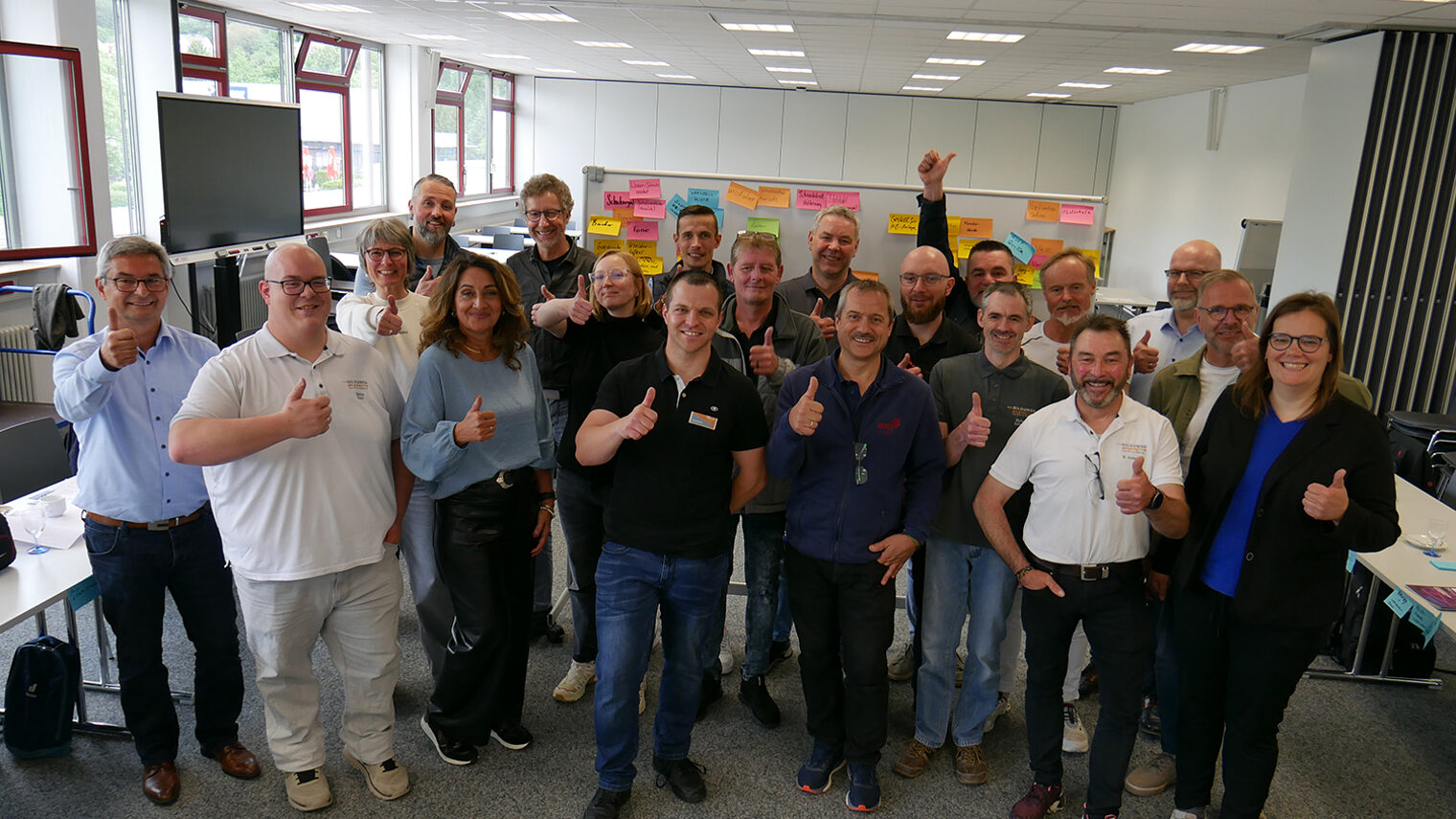 Gurppenbild der Teilnehmer an der Lehrmeisterkonferenz der Handwerkskammer Konstanz in der Bildungsakademie Singen