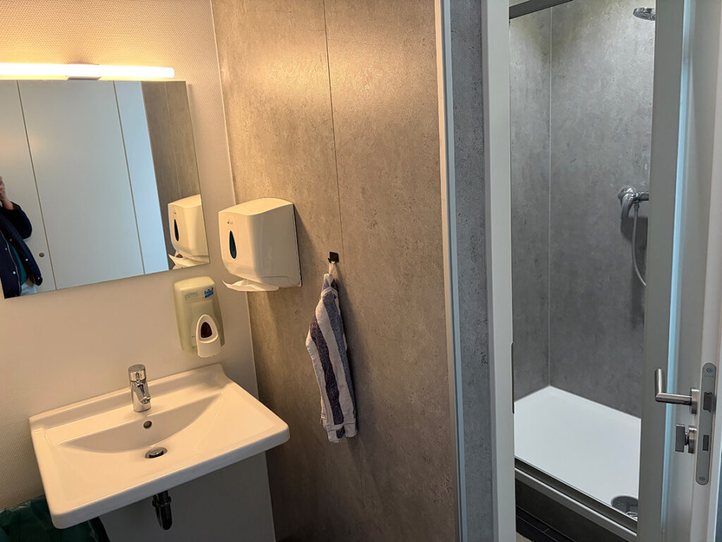 Azubi-Wohnheim in Waldshut: Bad.